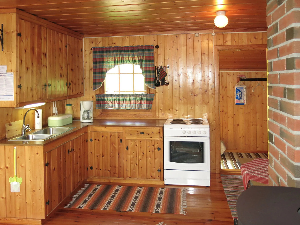 Holiday Home Midtholmen (SOW726)