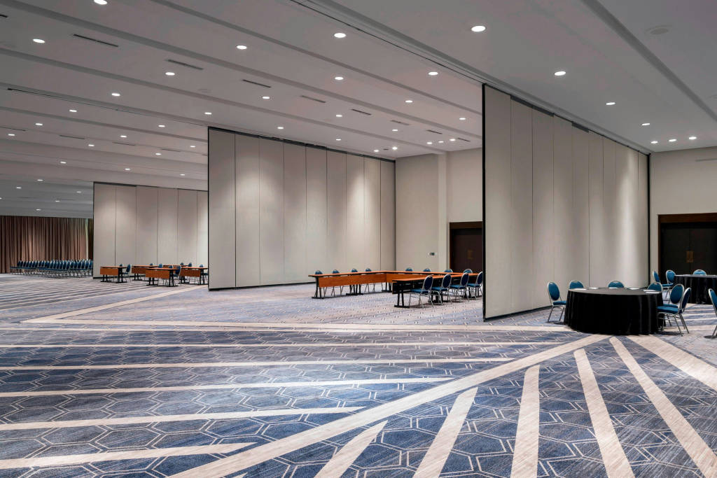 Sheraton Norfolk Waterside Hotel