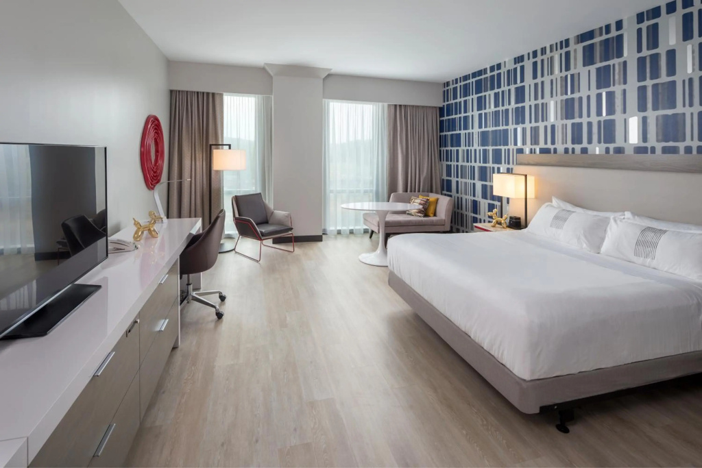 The Summit Hotel