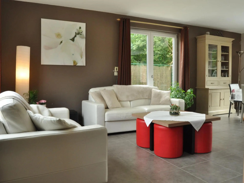 Elegant Villa in Bomal