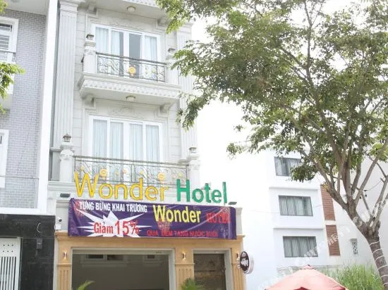 Wonder Hotel