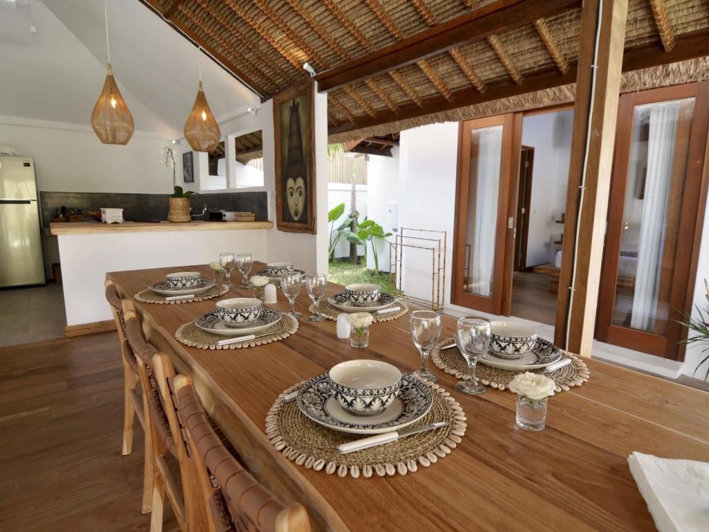 Villa Waterlily by Villa Finder