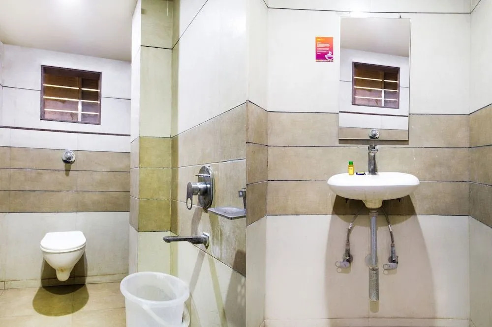 FabHotel Siya Palace