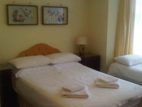 Churchills Hotel