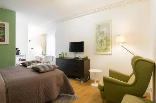 Pleasant Studio in the City Center