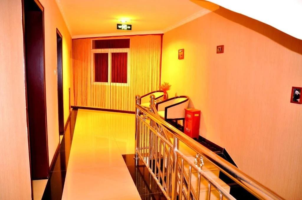 De Jin Hotel