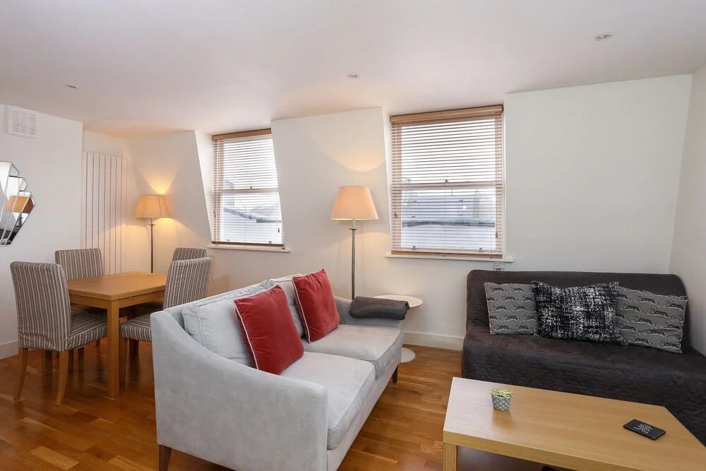 1 Bedroom Apartment in Maida Vale With Terrace