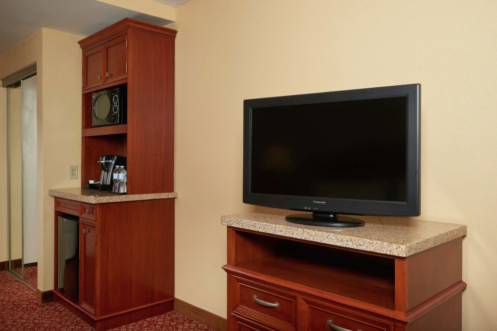 Hilton Garden Inn Newport News
