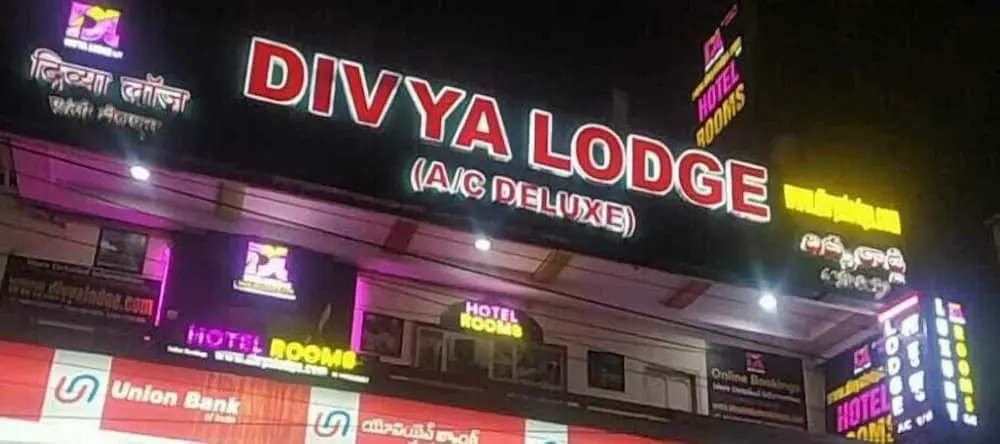 Divya Lodge & Hotel Rooms