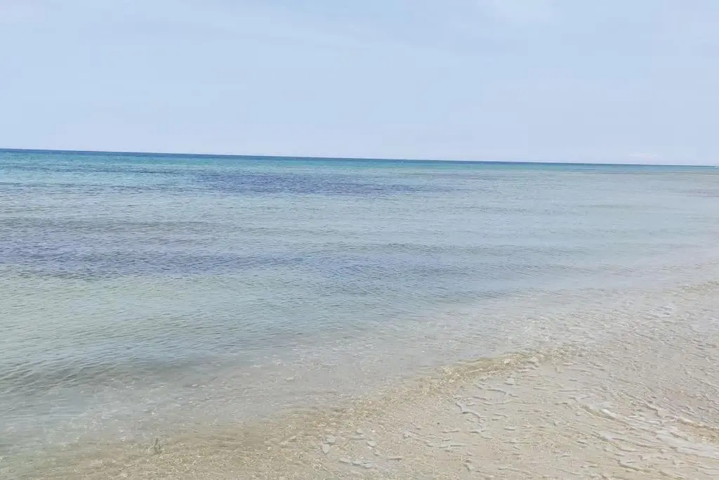 Seaside Villa with Hot Tub, 5mins walk from the sea