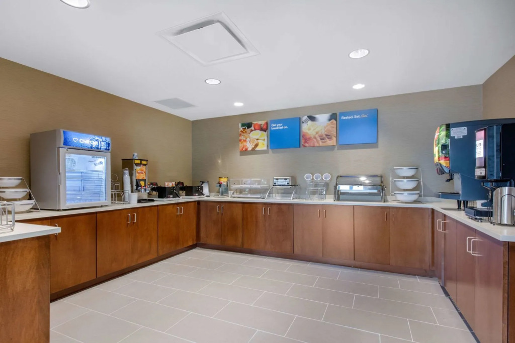 Comfort Inn & Suites Montgomery East Carmichael Rd