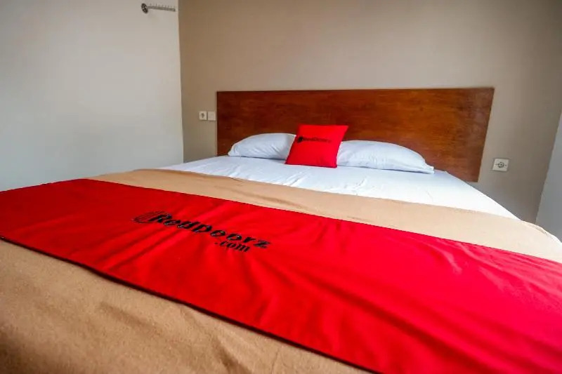 Wisma Bahagia by Reddoors