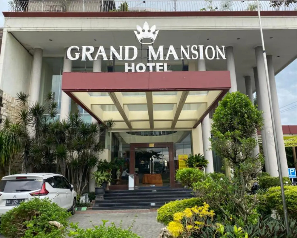 Grand mansion hotel
