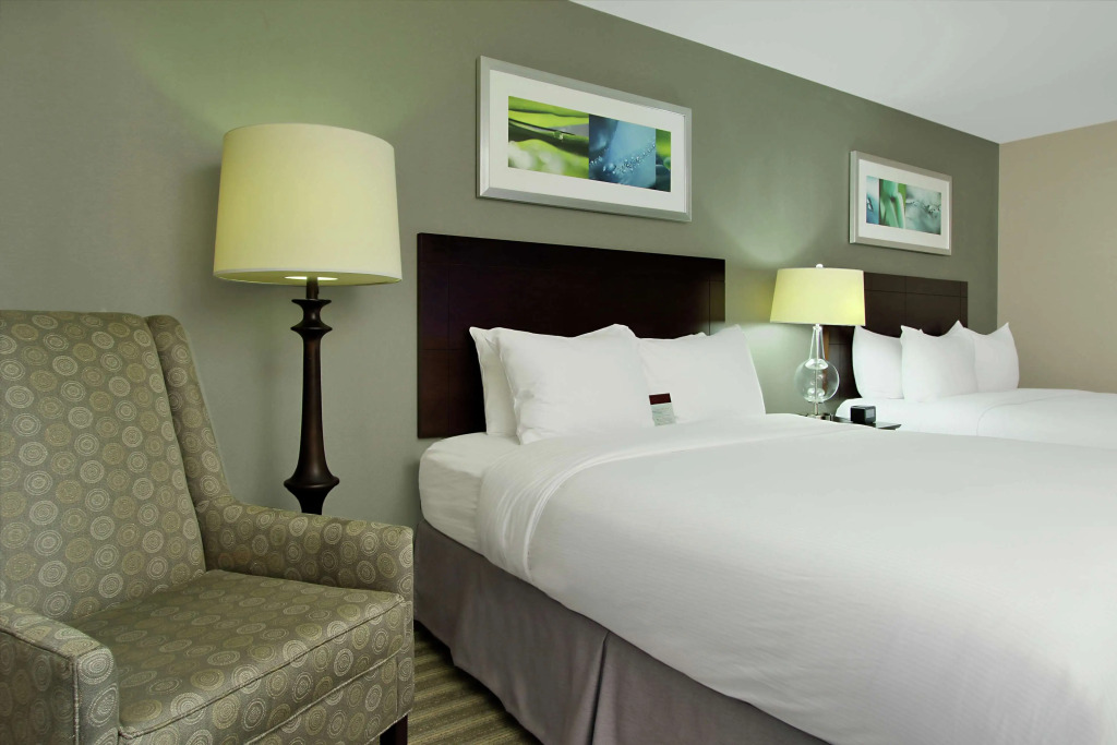 Doubletree by Hilton Newark