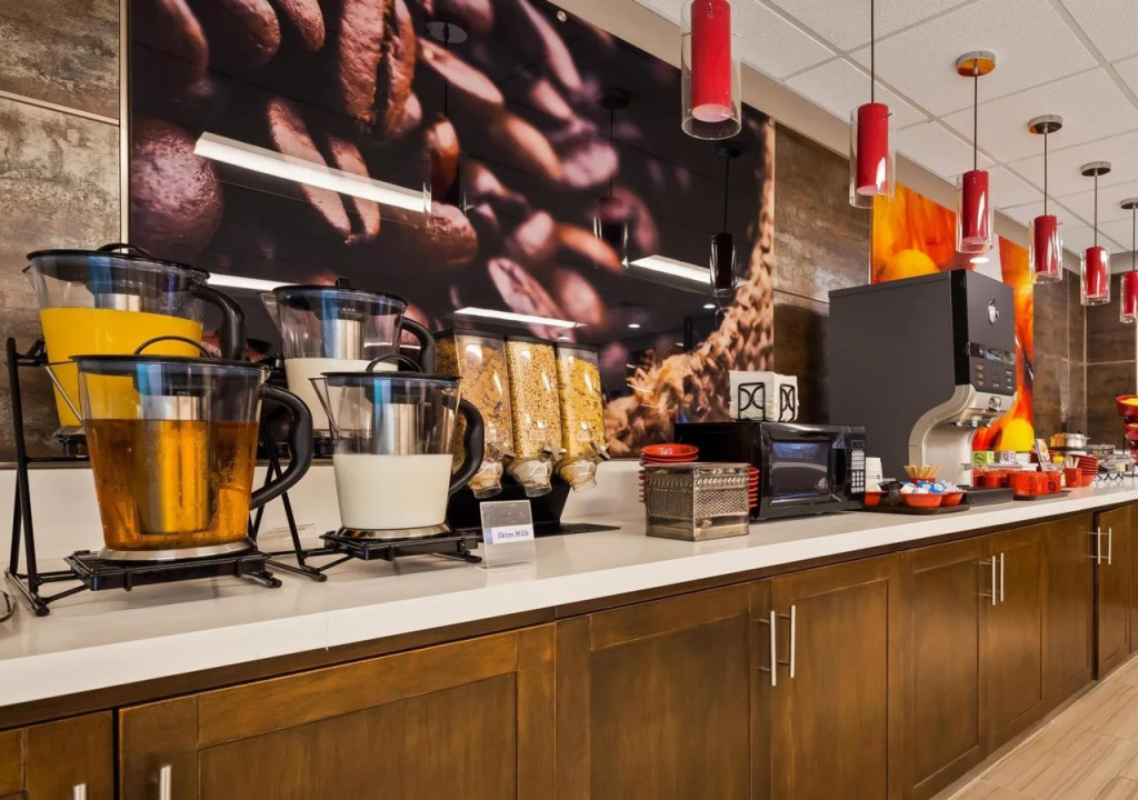 Holiday Inn Brookfield - Milwaukee by IHG