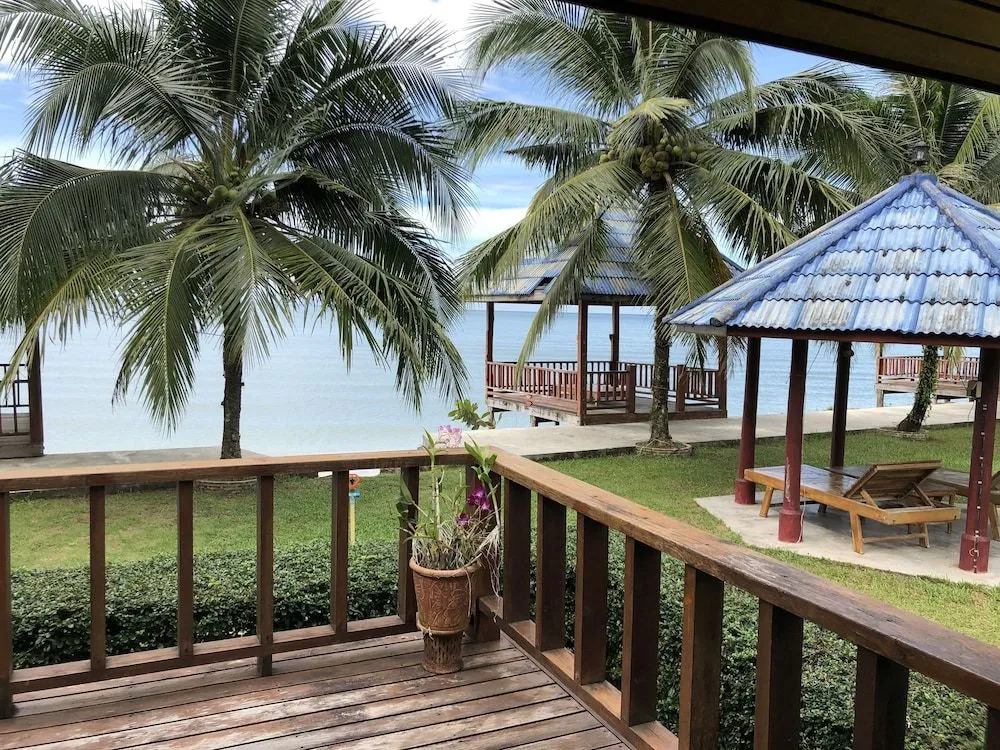 Hadson Resort