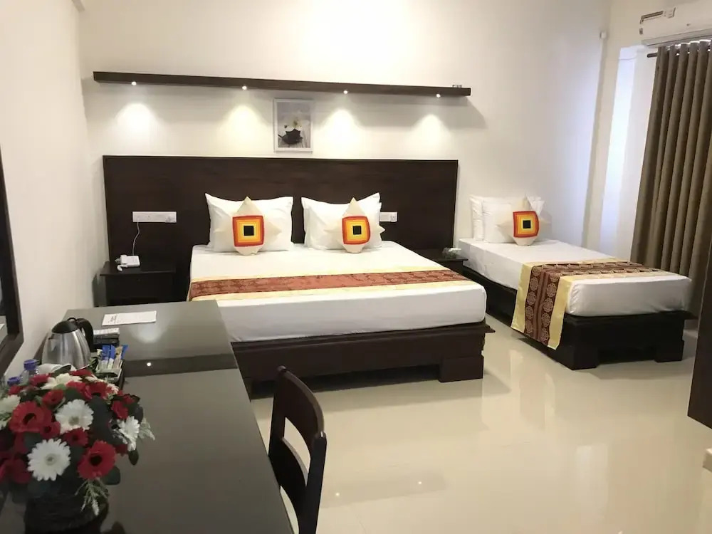 Oyo 287 Hotel Nelly Marine