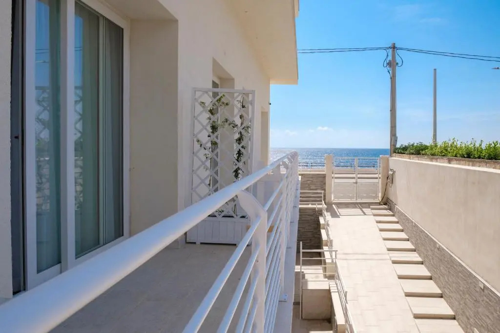 White Apartments & Spa