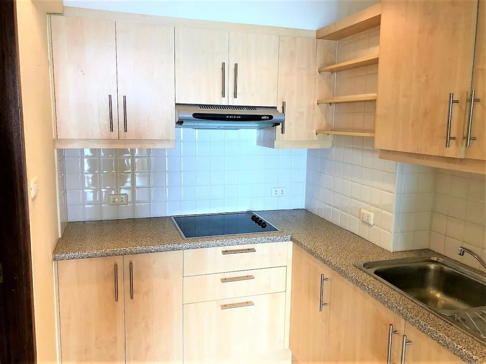 Metro Jomtien Condotel - Sleeps 2
