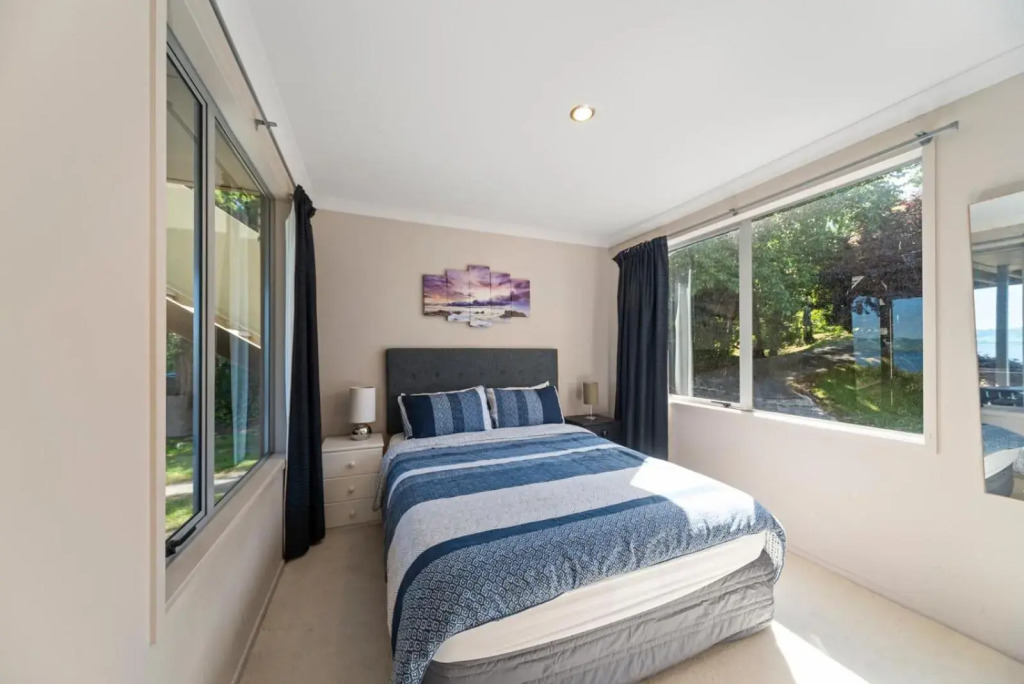 Lakeside Vistas Magic - Rainbow Point Home