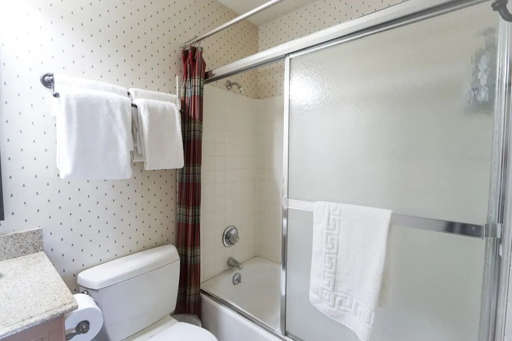 Whisk Away to Winter Park! 2 BDR 5 Min From Skiing
