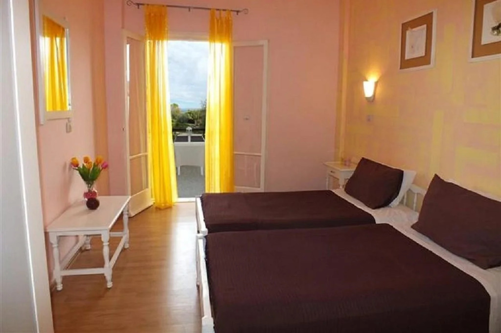 Firefly Hotel