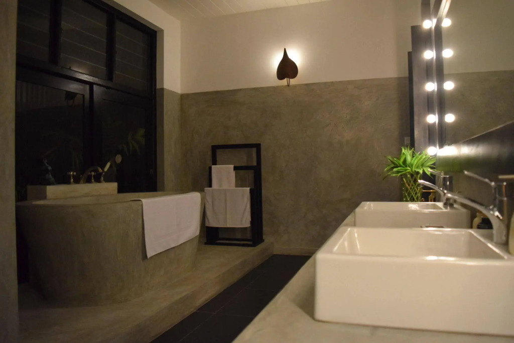 Villa Five