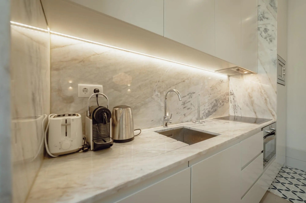 Downtown Deluxe Duplex by Homing