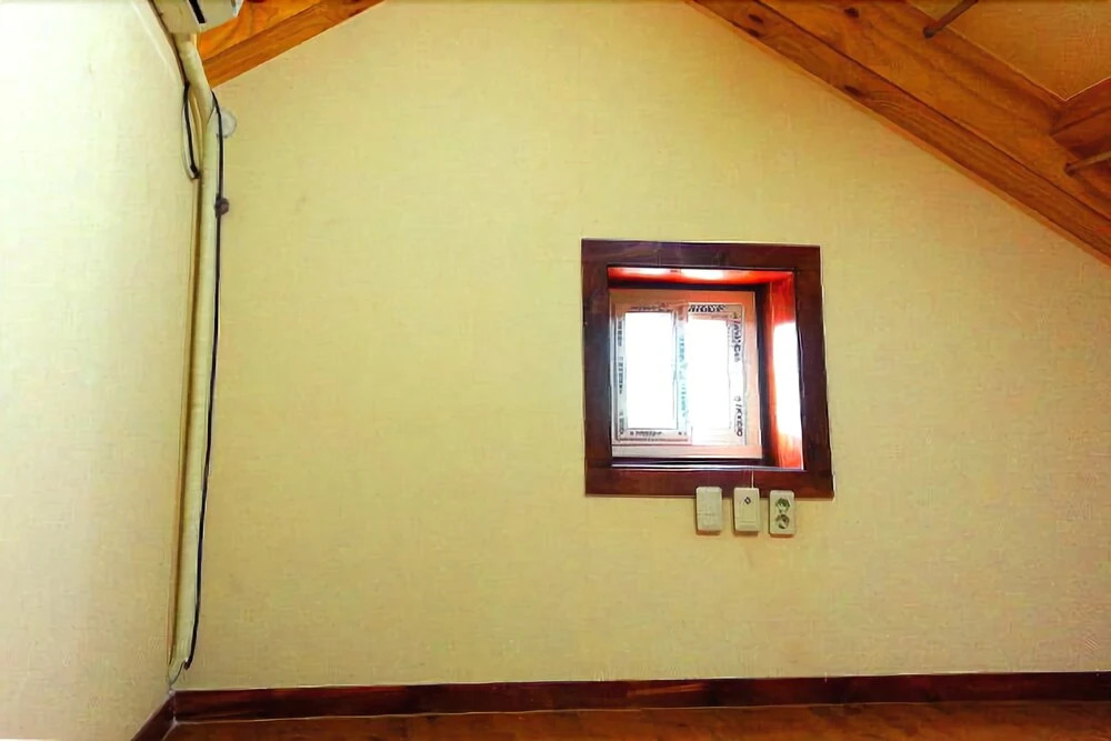 Yeosu Tirol Pension