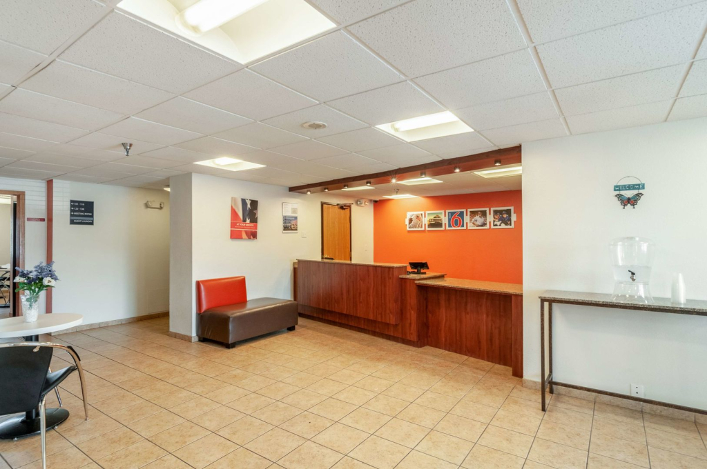 Motel 6-Naperville, IL