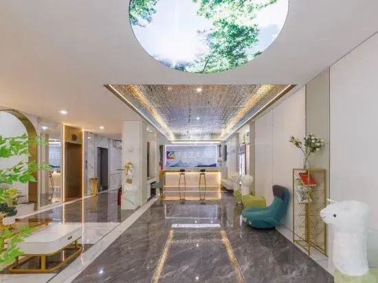 Zhangzhou Shiman Art Hotel (Wuling Square)