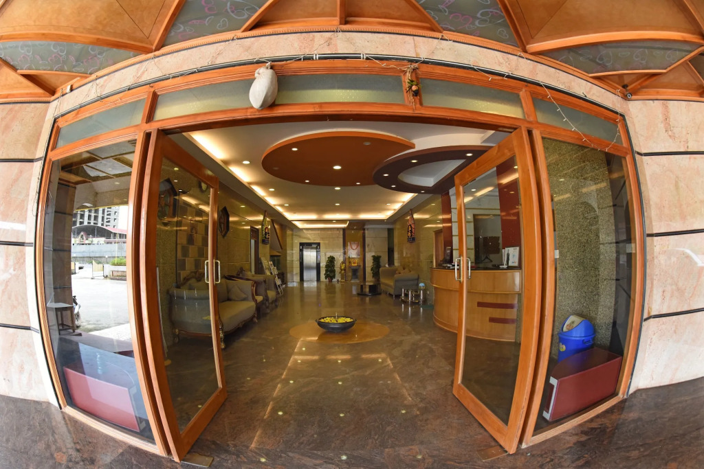 Hotel Sharada International