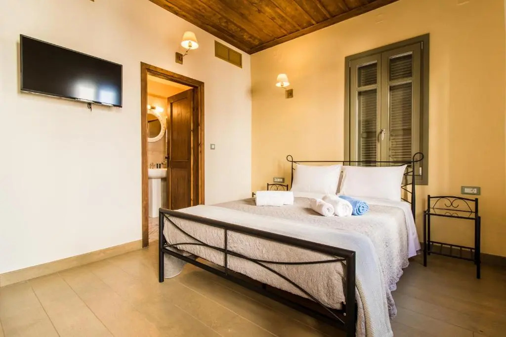 iole boutique house
