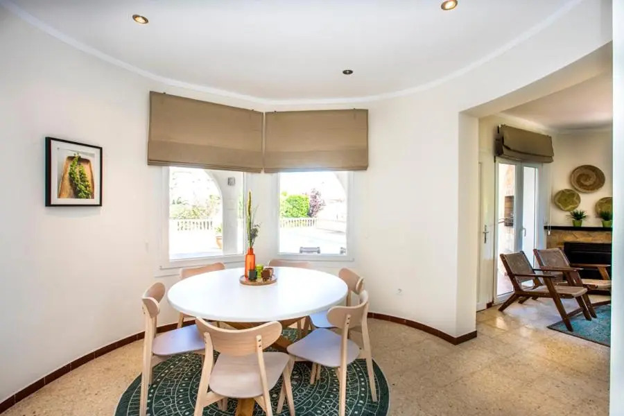 2005 Villa Freser al canal para 6 personas by homeselectspain