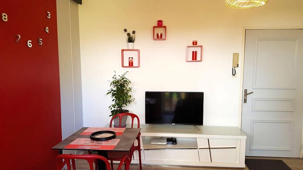 Studio In Saint Denis With Enclosed Garden And Wifi 34 Km From The Beach