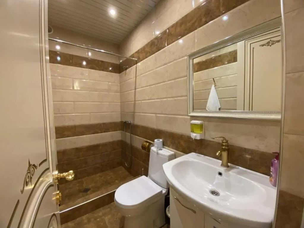 Luxury 5 bedroom Property in the centre