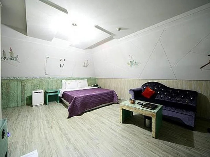 Metro 21 Hotel