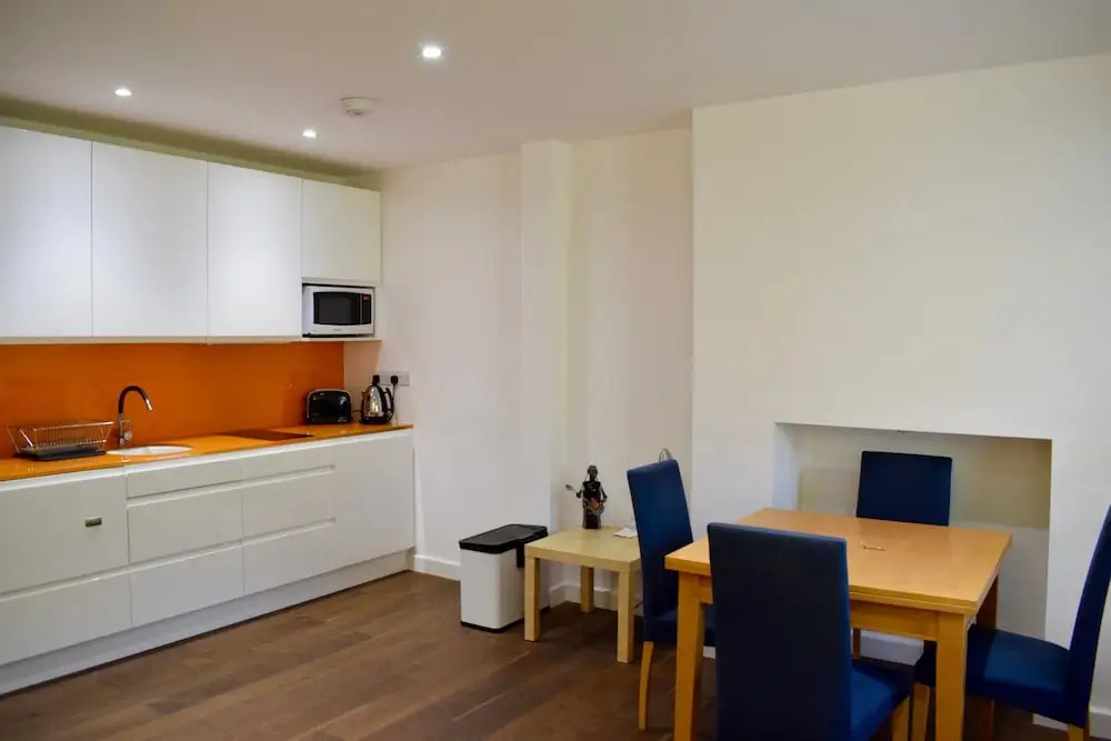 Charming 2 Bedroom Apartment in Kentish Town