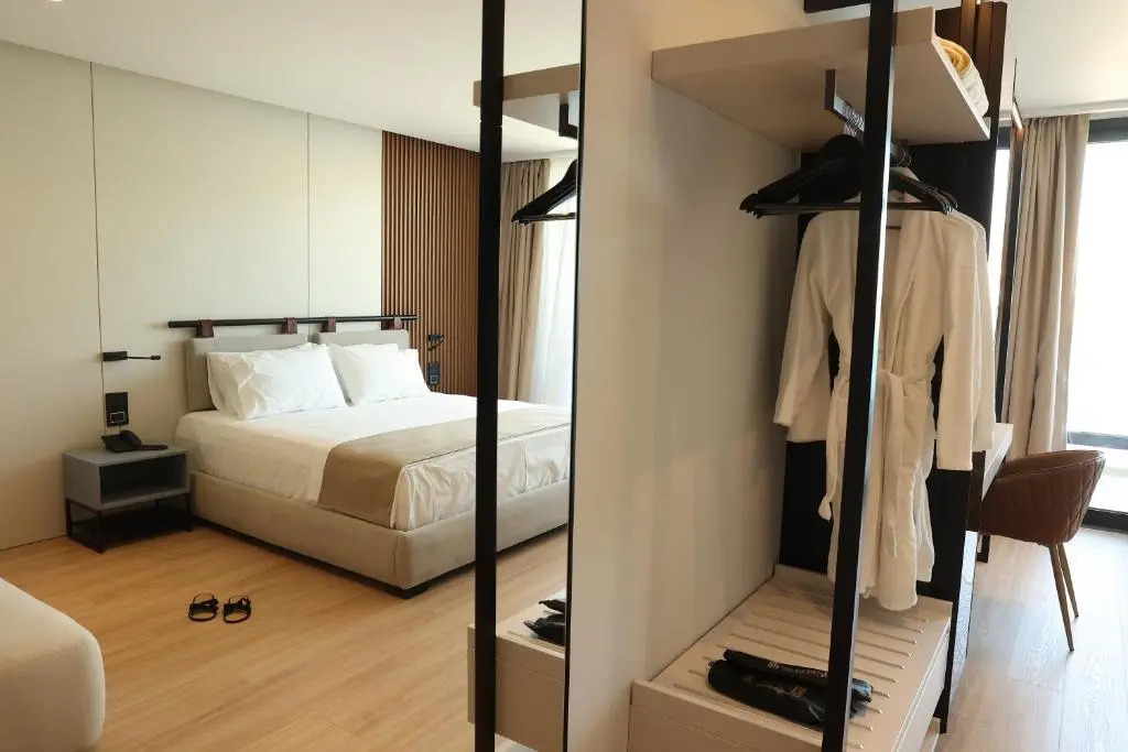 AlYACHT Premium Hotel
