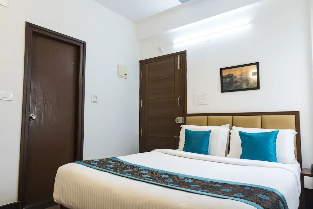 OYO 4428 Central Platinum Suites