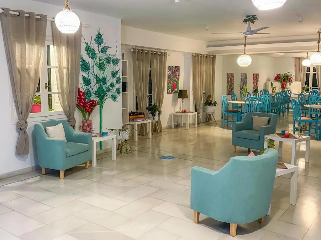 Stratos Hotel