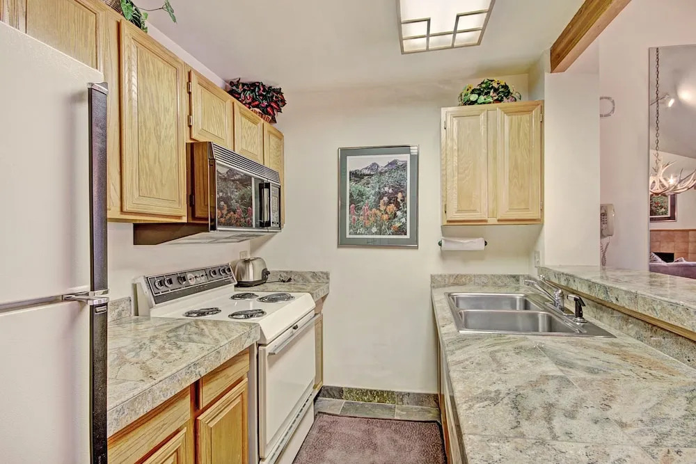 Downtown Breckinridge Studio With Master Loft Sleeps 4 1 Bedroom Condo by RedAwning
