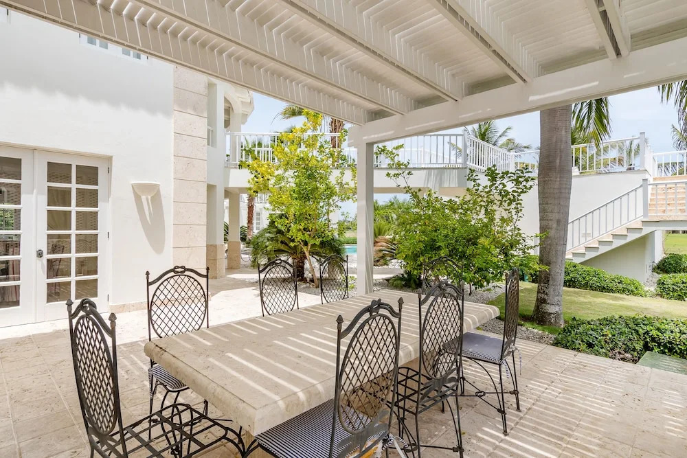 Luxury 2-level villa in Punta Cana