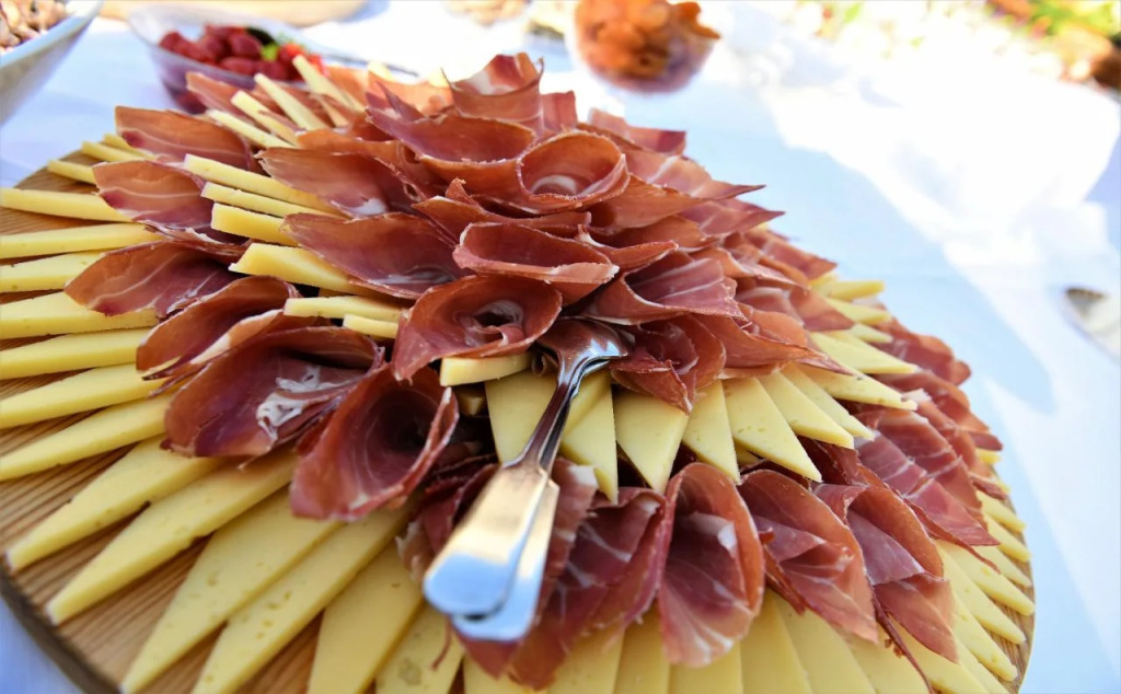 Hotel Alkar - Family Friendly Hotel with Pool in Sinj, Dalmatia
