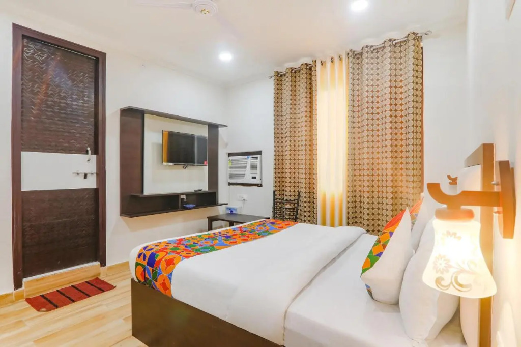 FabHotel Shyam Inn