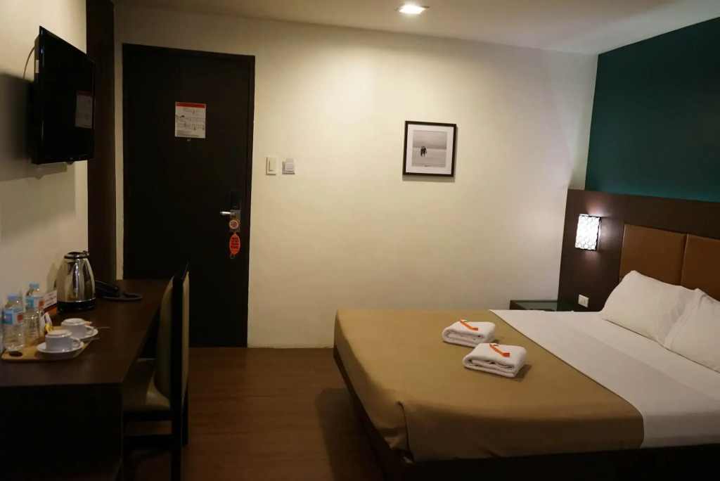 Tacloban Plaza Hotel