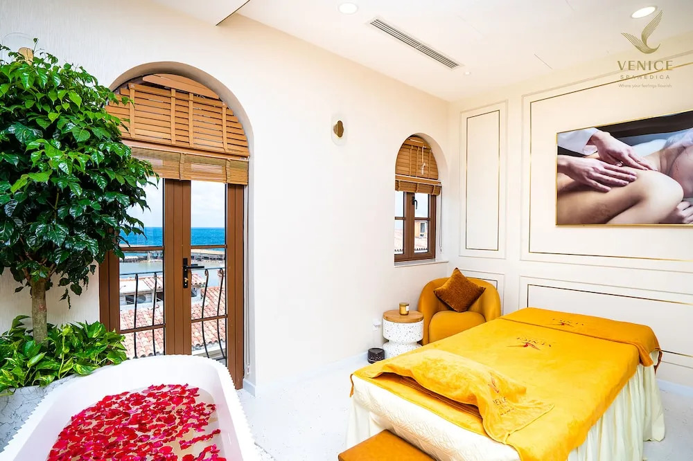 Roma Hotel Phu Quoc
