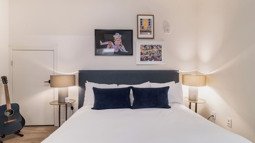 Sleeps 16 3 Units in Downtown Nashville, Private Balcony Conway by Avantstay