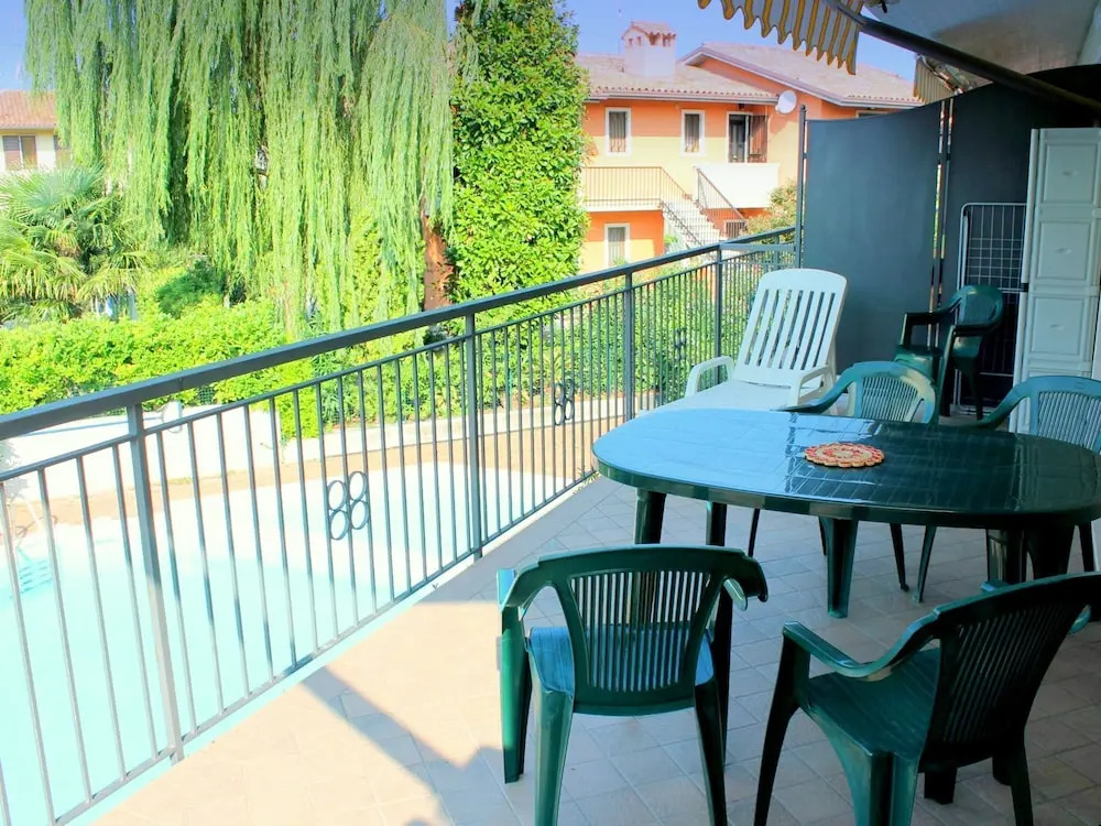 Balletic Holiday Home in Lazise With Swimming Pool