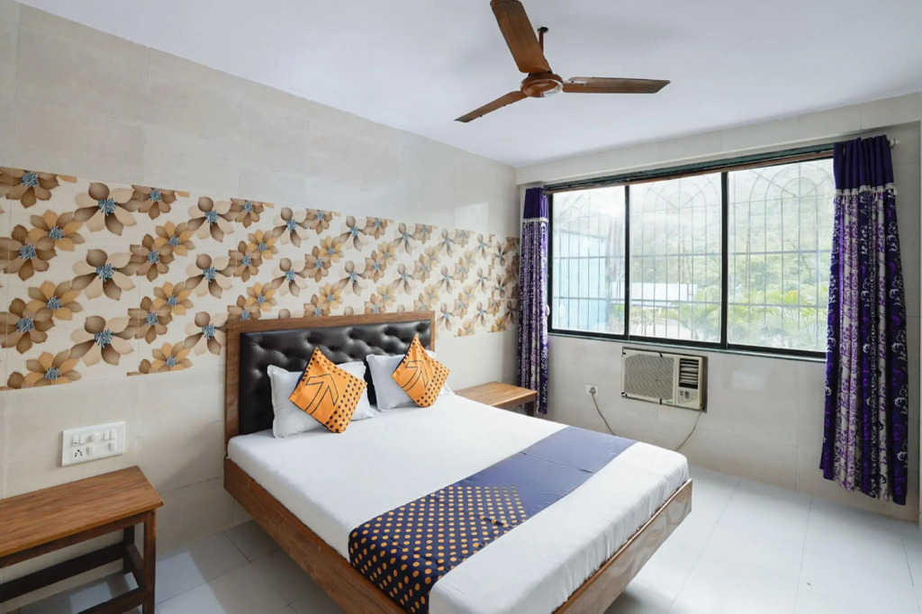 Oyo 74977 Dipesh Lodge